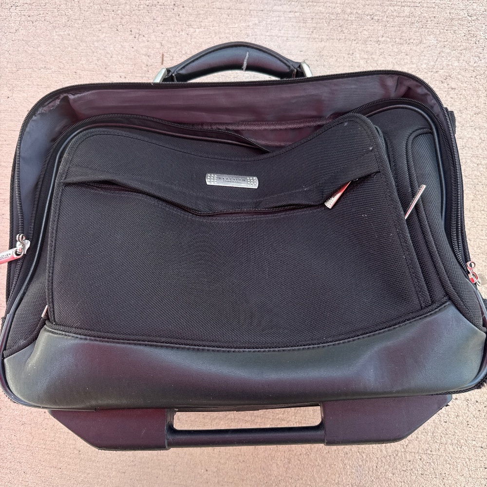 Kenneth Cole rollie briefcase